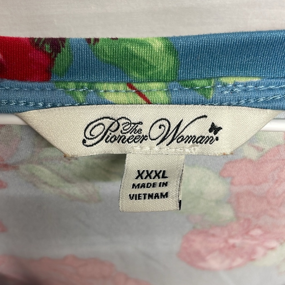 The Pioneer Woman 3/4 sleeve v-neck top - lot of 2 size XXXl - Picture 3 of 4